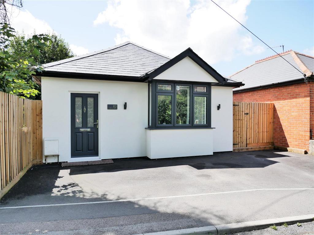 Anchor Road, Calne 3 bed detached house for sale £325,000