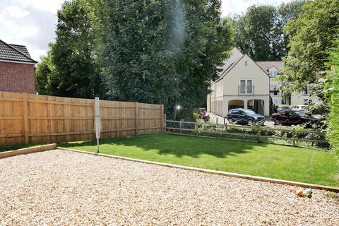 82 Anchor Road, Calne, SN11 8DX
