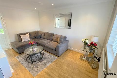 37 Leaforis Road, Waltham Cross, EN7 6ND
