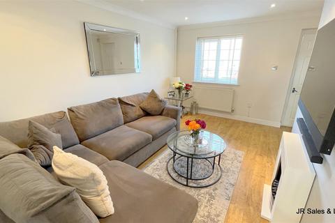 37 Leaforis Road, Waltham Cross, EN7 6ND
