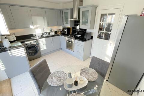 37 Leaforis Road, Waltham Cross, EN7 6ND