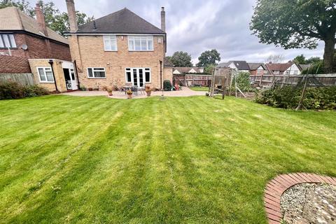 109 Bills Lane, Shirley, Solihull, B90 2PQ