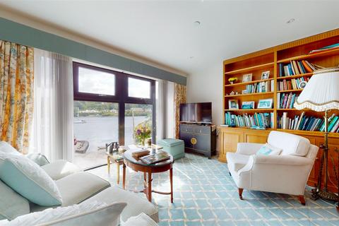 3 bedroom apartment for sale, Beach Road, Menai Bridge