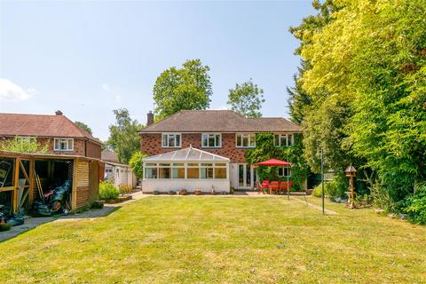 4 bedroom detached house for sale, Oakwood Road, Horley