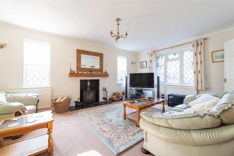 undefined, Oakwood Road, Horley