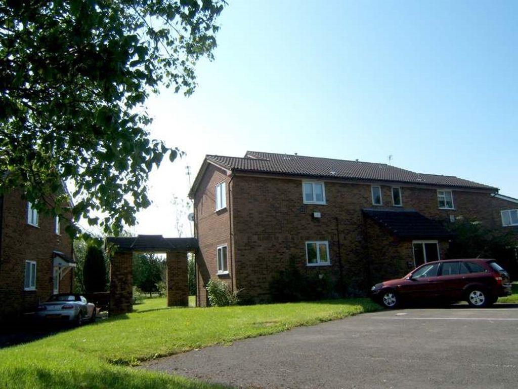 32 Heatherfield Ct, Ws, SK9 2QE 1 bed apartment £700 pcm (£162 pw)