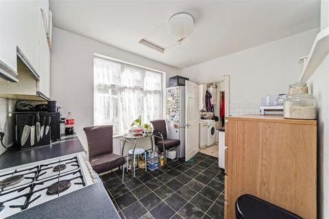 2 bedroom apartment for sale - Westward Road, London E4