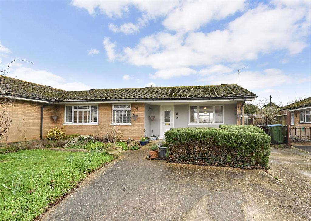 Fordwater Gardens, Yapton 3 bed semidetached bungalow for sale £375,000