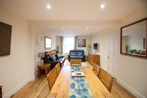 10 Exchange Street, Jedburgh, TD8 6BH