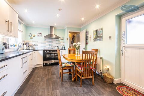 7 Bevan Close, Elsecar, Barnsley, S74 8DR