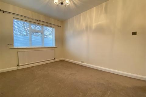 7 Birch Avenue, Wilmslow, SK9 5JE