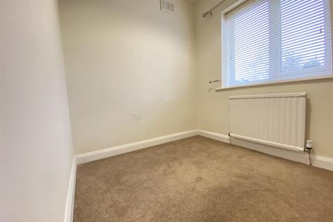 7 Birch Avenue, Wilmslow, SK9 5JE