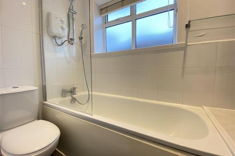 7 Birch Avenue, Wilmslow, SK9 5JE
