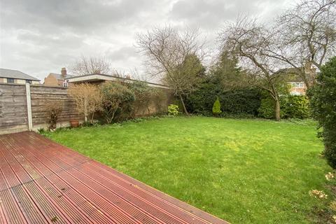7 Birch Avenue, Wilmslow, SK9 5JE