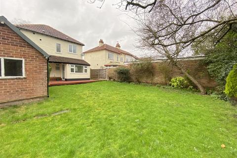 7 Birch Avenue, Wilmslow, SK9 5JE