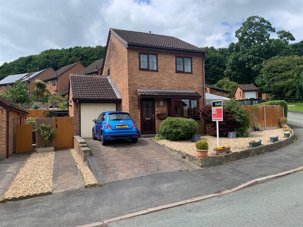 Jasmine Gardens, Oswestry 3 bed detached house for sale £249,995