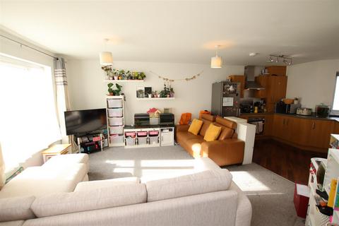 42 Staddle Stone Road, Exeter, EX1 3FS