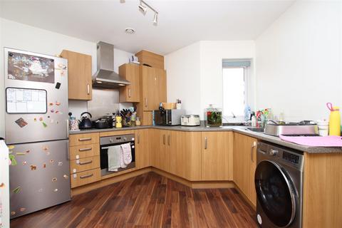 42 Staddle Stone Road, Exeter, EX1 3FS