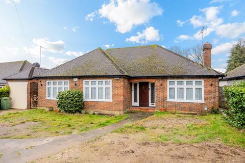 5 bedroom detached bungalow for sale, Gilhams Avenue, Banstead