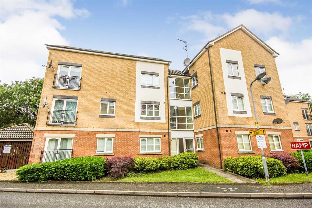 Poppy Fields, Kettering NN16 2 bed flat for sale £125,000