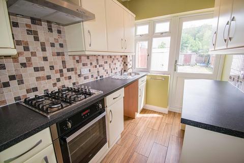3 bedroom semi-detached house to rent, Cateswell Road, Birmingham B11