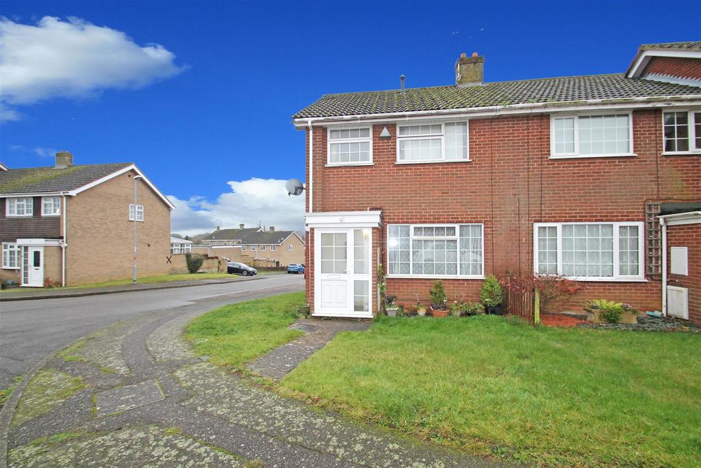 Holmes Avenue, Raunds NN9 3 bed semidetached house for sale £229,995