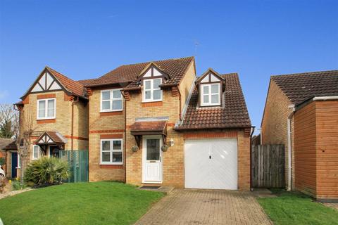 4 bedroom detached house for sale, Chandler Gardens, Thrapston NN14