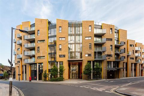 3 bedroom penthouse for sale, Arc House, Tower Bridge, London