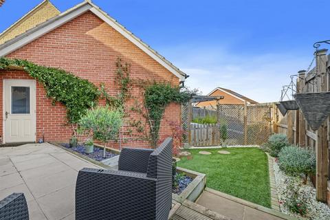 3 bedroom detached house for sale, Bootmaker Crescent, Raunds NN9