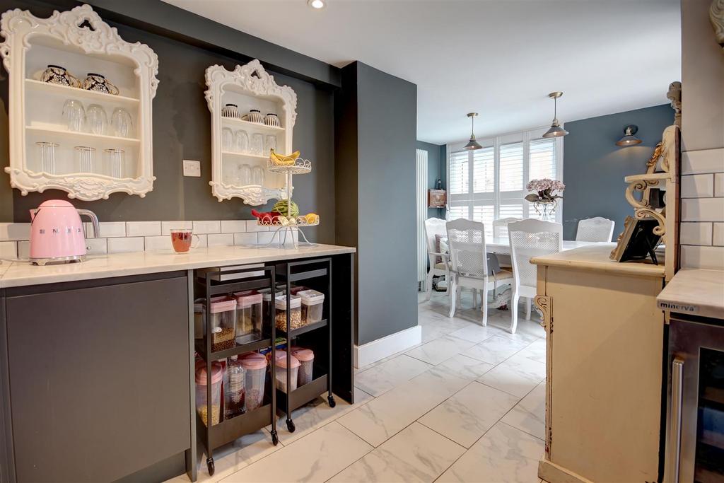 Kitchen/dining area