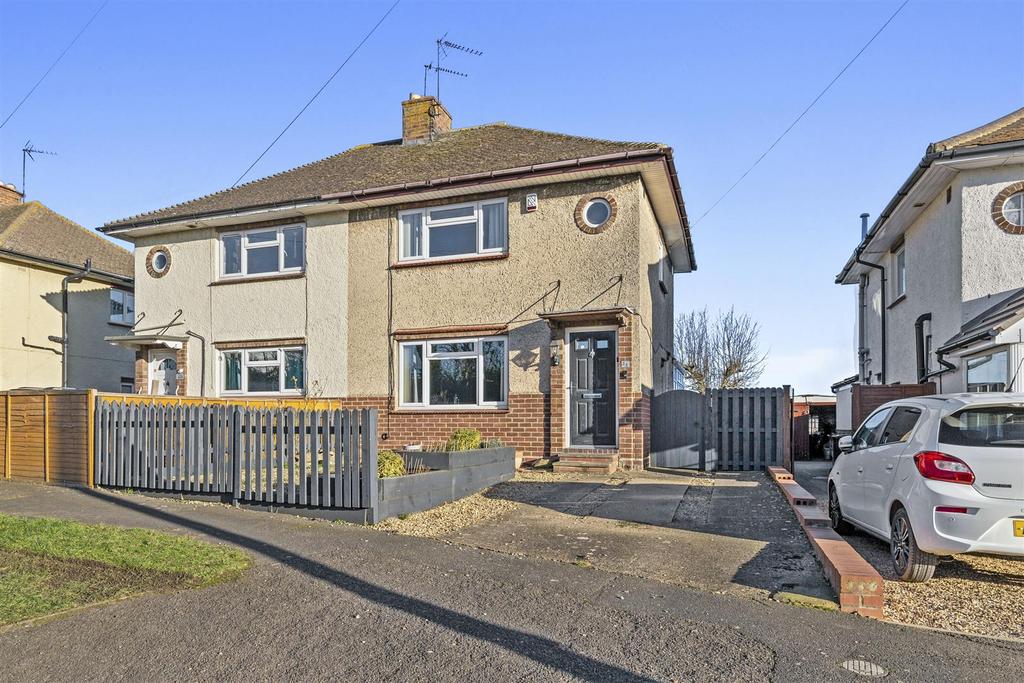 Grafton Road, Brigstock NN14 2 bed semidetached house for sale £250,000