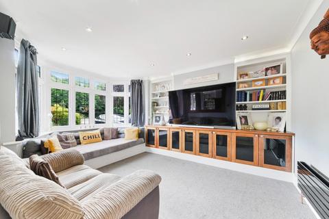 5 bedroom semi-detached house for sale - London Road, Stoneleigh