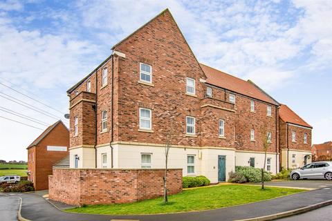 2 bedroom flat for sale, Nina Carroll Way, Kettering NN15