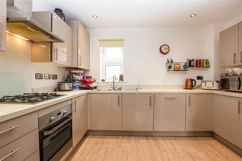 2 bedroom flat for sale, Nina Carroll Way, Kettering NN15