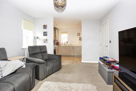 2 bedroom flat for sale, Nina Carroll Way, Kettering NN15