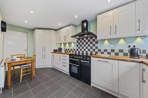 4 bedroom detached house for sale, Bedford Close, Barton Seagrave NN15