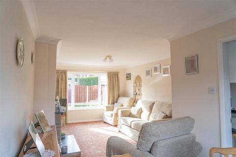 3 bedroom semi-detached house for sale, Sandringham Close, Calow, Chesterfield