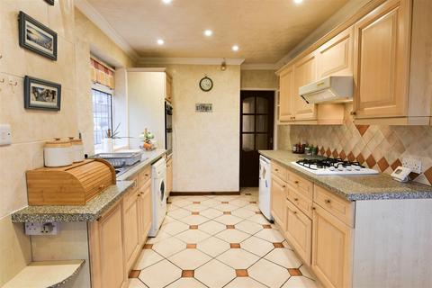 20 Crossways, York, YO10 5JQ