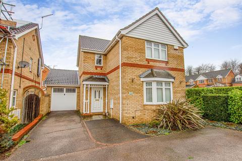 3 bedroom detached house for sale - Thurston Drive, Kettering NN15
