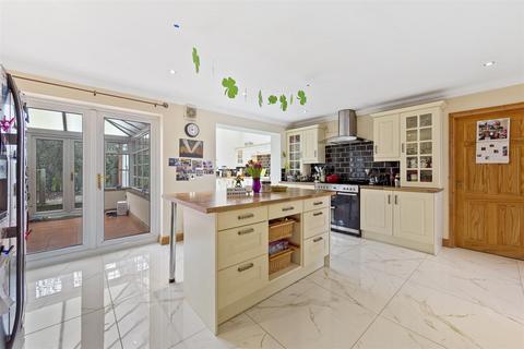 6 bedroom detached house for sale, Barton Road, Barton Seagrave NN15