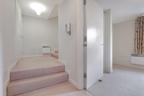 1 bedroom flat for sale - High Road, Buckhurst Hill IG9