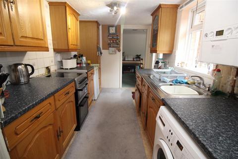 28 Albany Road, Crawley, RH11 7BZ