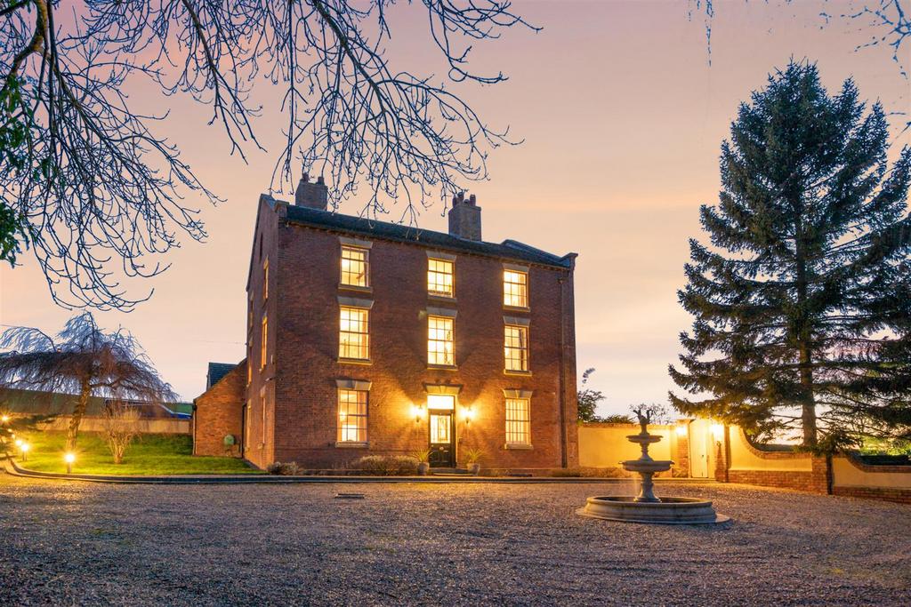 Northamptonshire Country Home c5 Acres, Swimming Pool, 7500 sq ft 6 bed