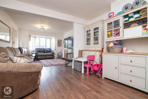 84 Cateswell Road, Hall Green, Birmingham, B28 8NA