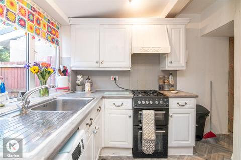 84 Cateswell Road, Hall Green, Birmingham, B28 8NA