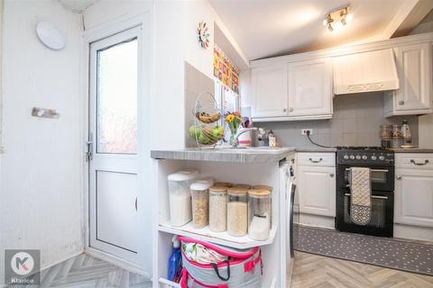 84 Cateswell Road, Hall Green, Birmingham, B28 8NA