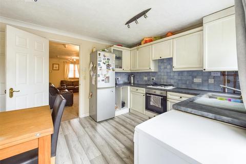 3 bedroom link detached house for sale, Ferrers Close, Cippenham