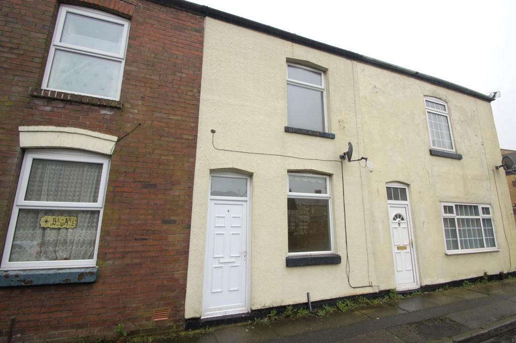 Dickinson Street West, Horwich 2 bed terraced house to rent £750 pcm