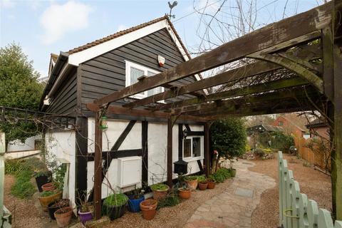 2 bedroom cottage for sale, Church Lane, Chislet, Canterbury