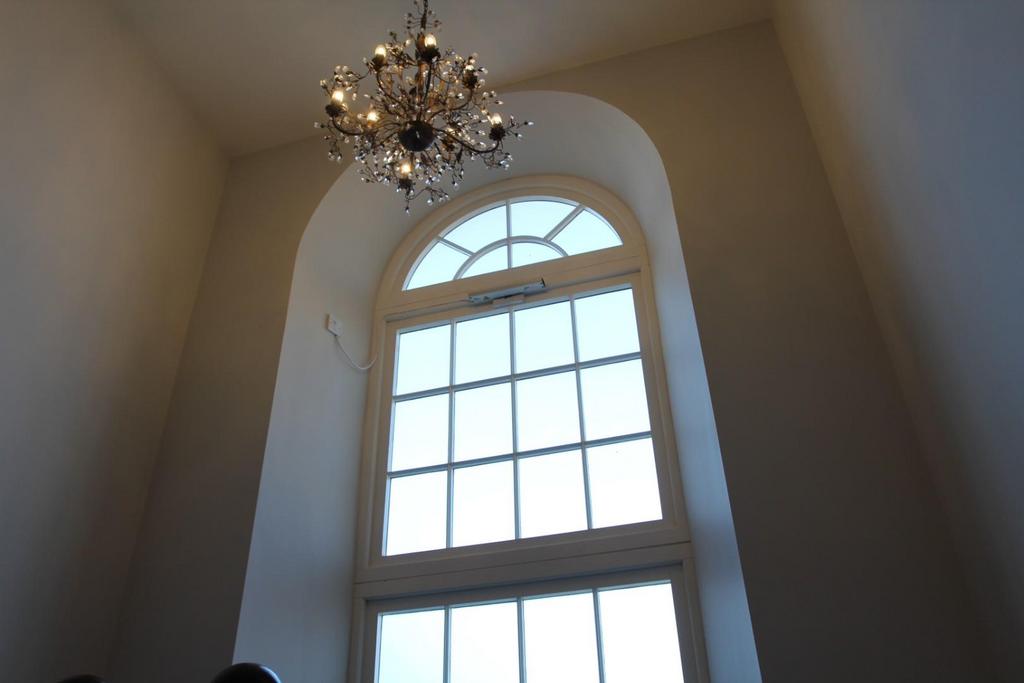 Feature window